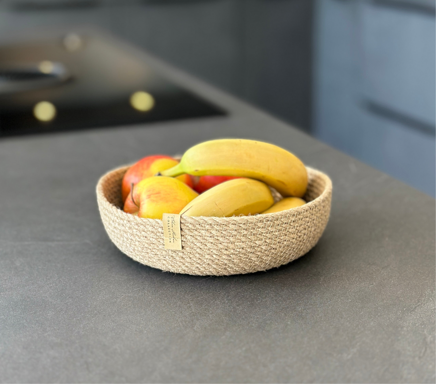 Rund jutekurv i høj kvalitet, perfekt til opbevaring af frugt.