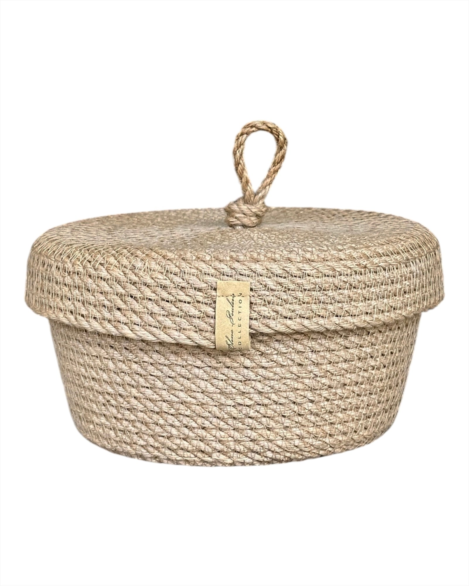 Rund håndlavet jute kurv med låg, bæredygtig og dekorativ opbevaring.